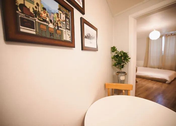 Apartment Ring House *