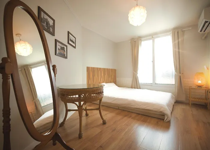 Apartment Ring House